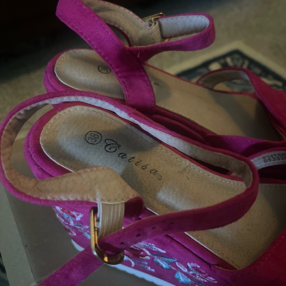 Nasty Gal Fuchsia Floral Platform Sandals - Picture 4 of 5